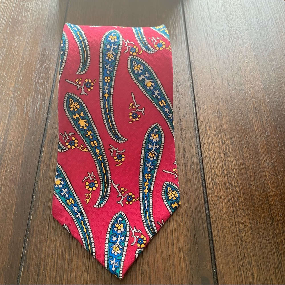 Vintage 100% Silk Michael David Paisley Tie